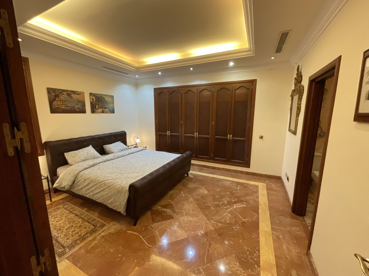 8 Bedroom Villa For Sale - La Zagaleta, Benahavis