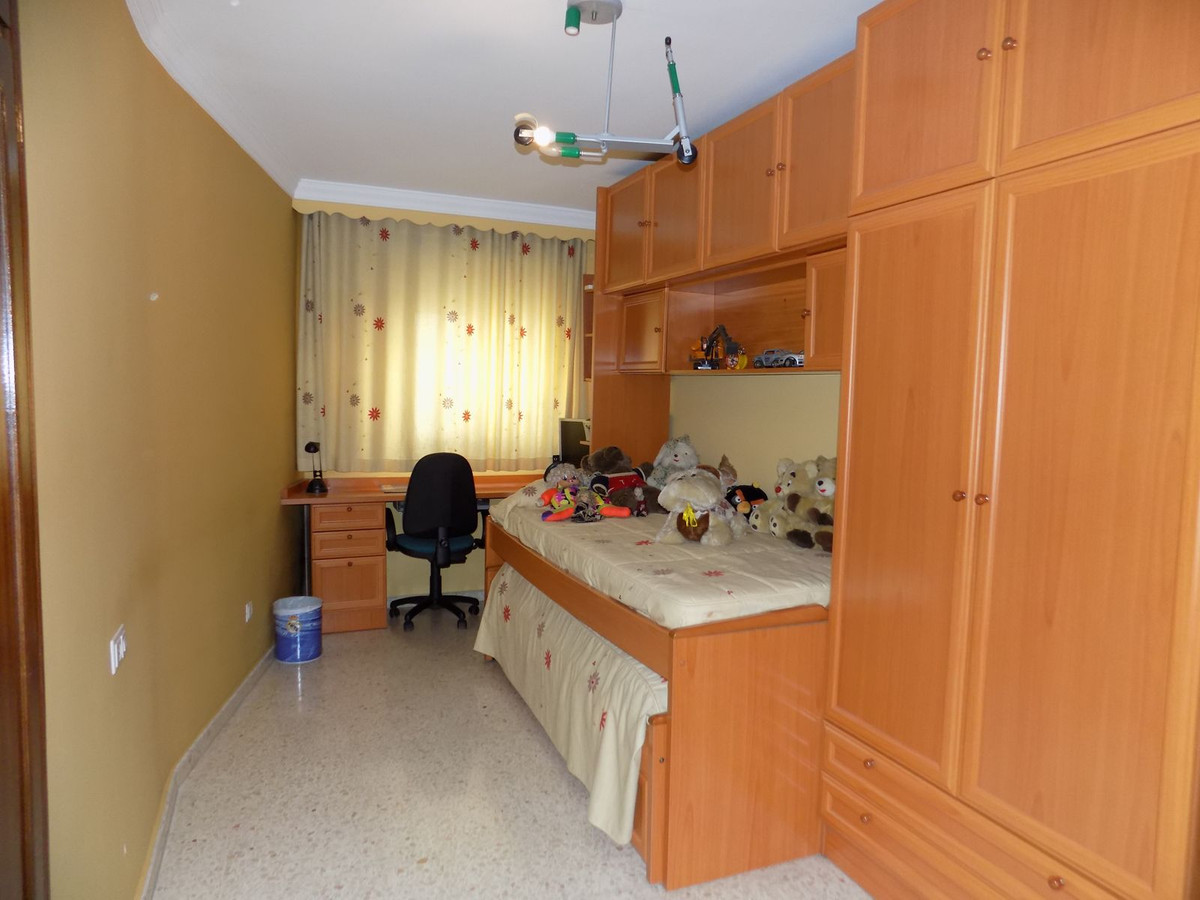 Appartement te koop in Coín R4560415