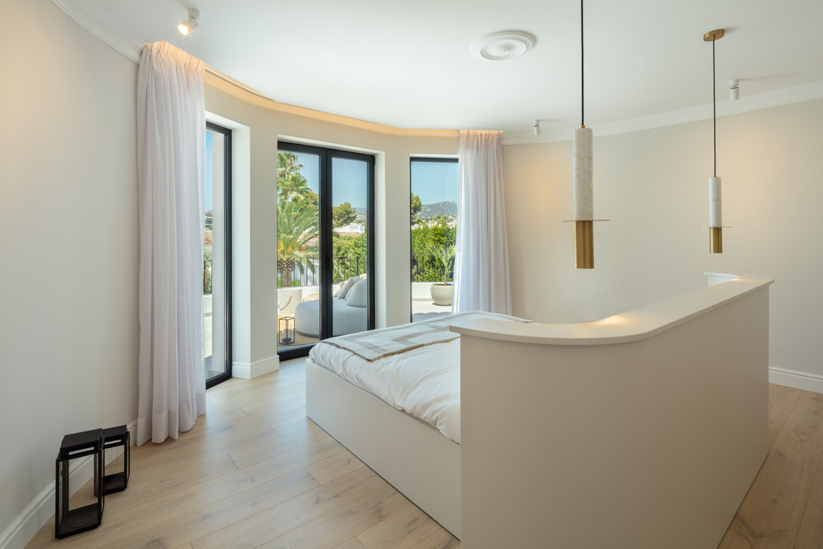 5 Schlafzimmer Freistehende Villa Zu Verkaufen Nueva Andalucía