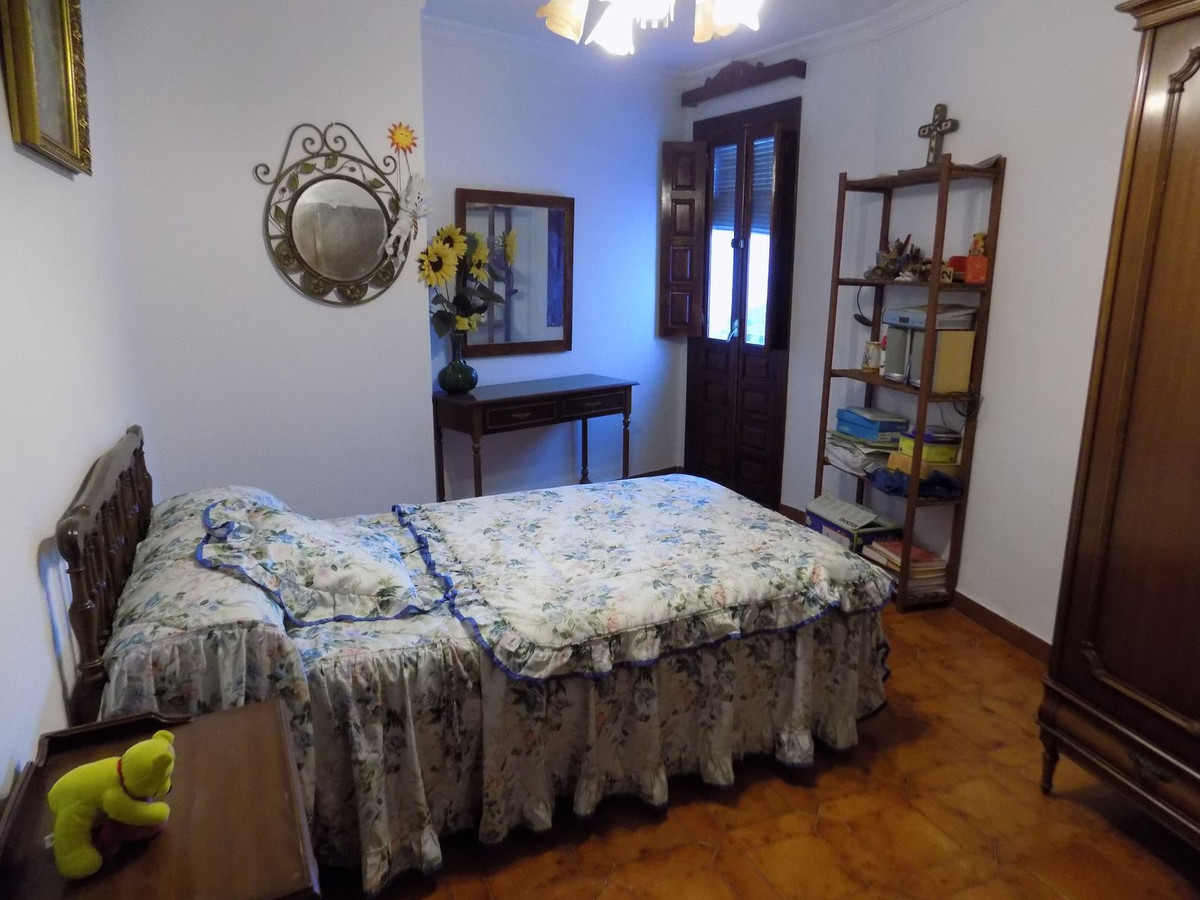 5 Dormitorio Adosada Unifamiliar En Venta Guaro