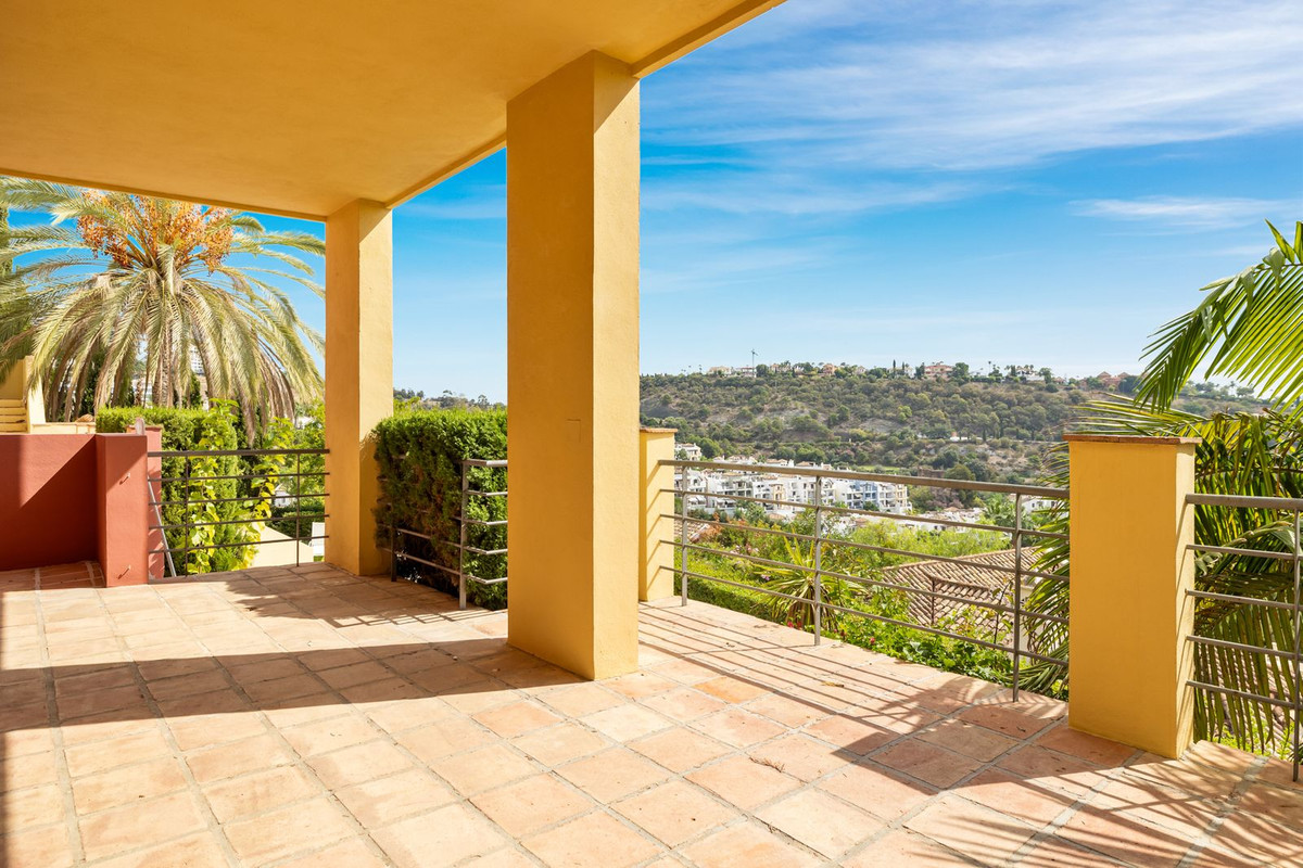 Villa te koop in Los Arqueros R4443742