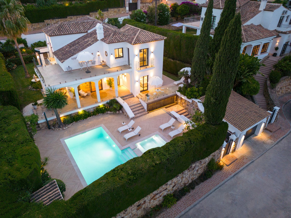 Villa te koop in Nueva Andalucía R4306060