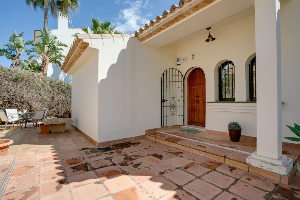 Villa te koop in Casares Playa R4662250