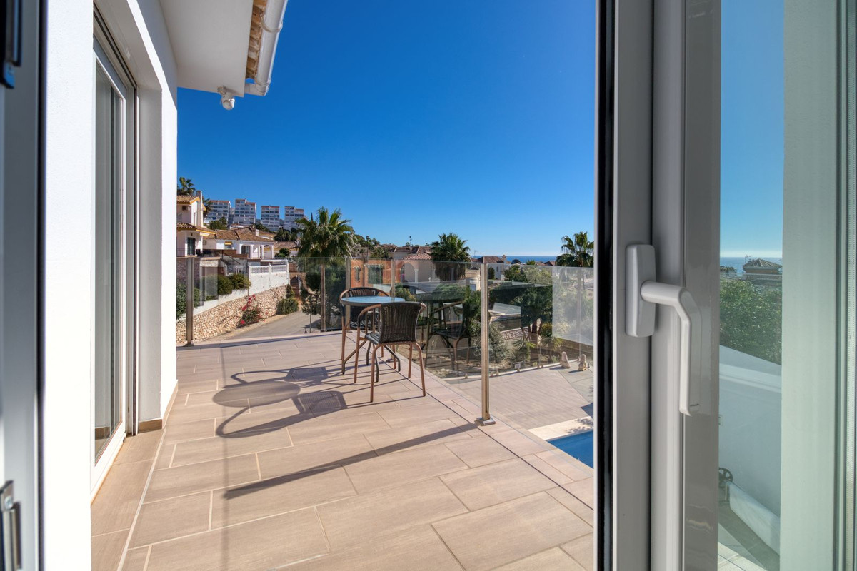 Villa te koop in Riviera del Sol R4599808