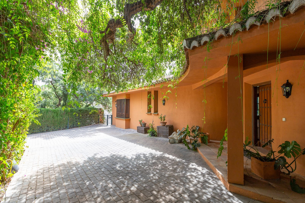 Villa te koop in Calahonda R4121617