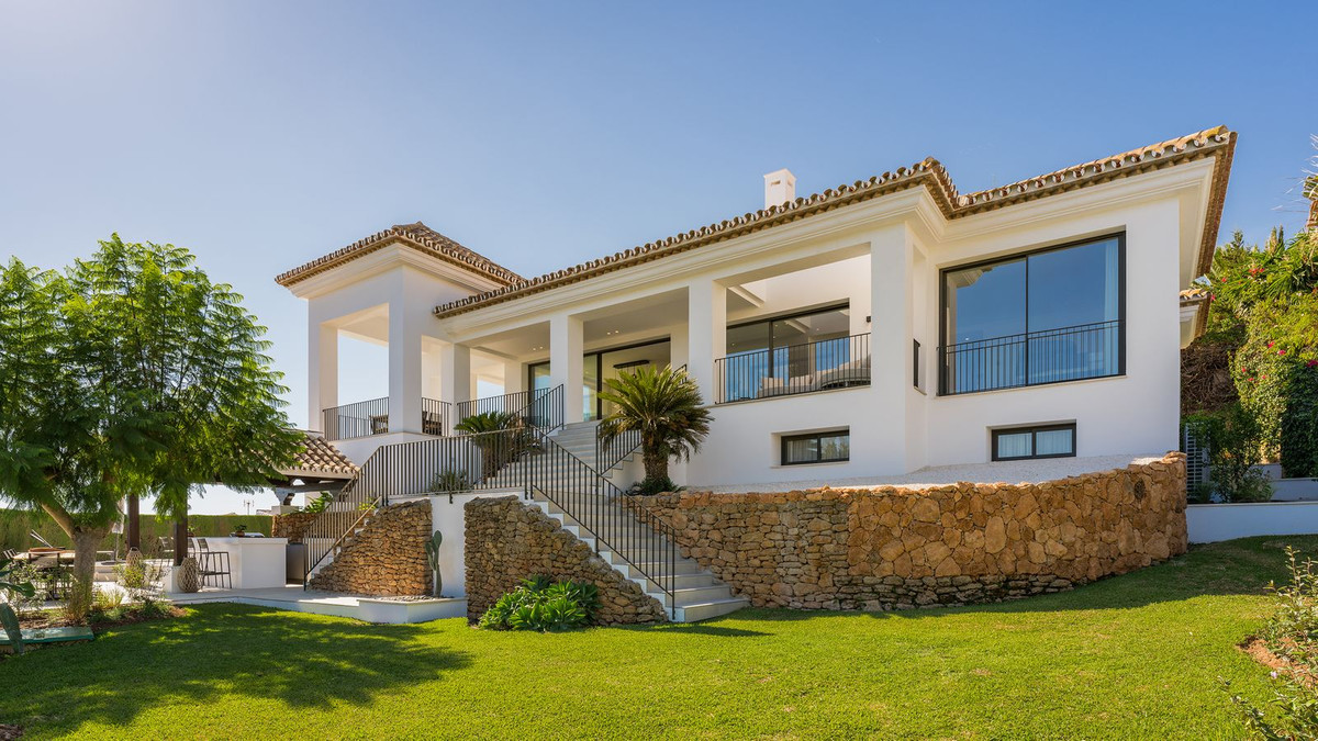 Villa te koop in Elviria R4362361