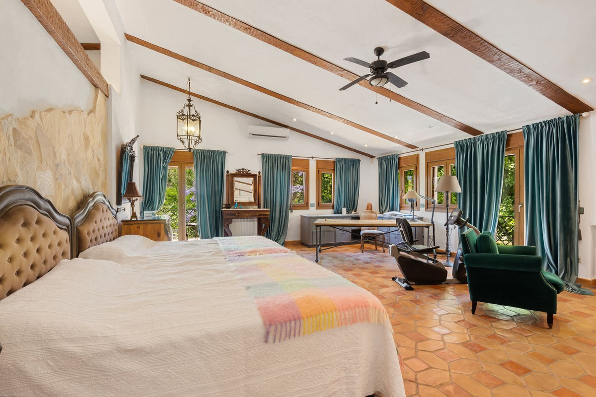 4 Schlafzimmer Freistehende Villa Zu Verkaufen Guadalmina Baja