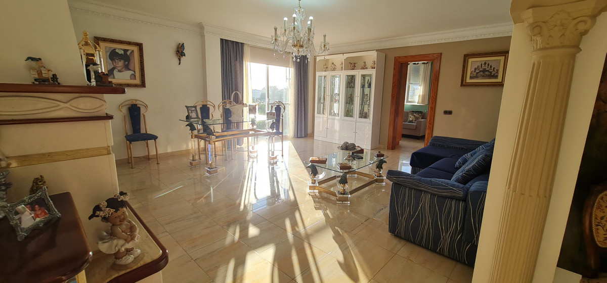 Villa te koop in El Faro R3838108