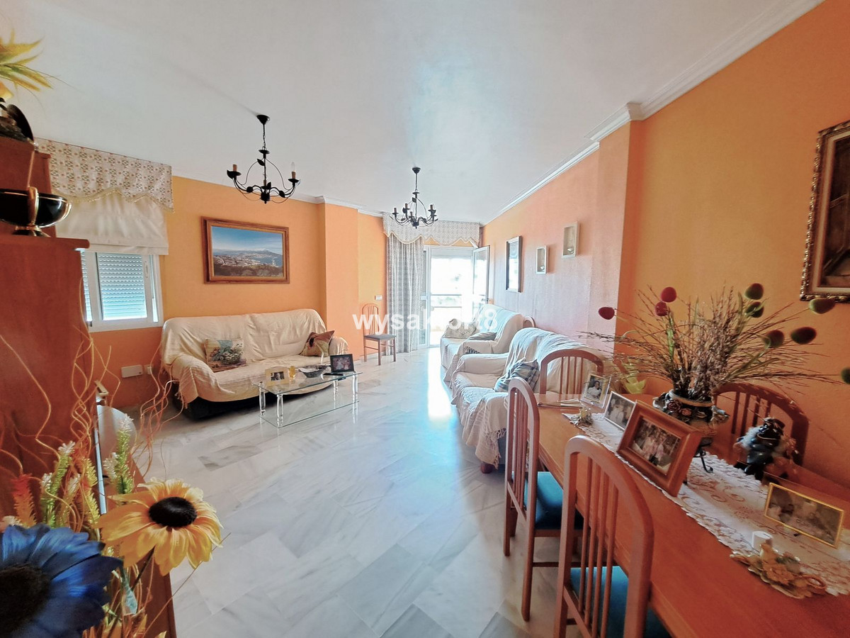 Appartement te koop in San Luis de Sabinillas R4362244