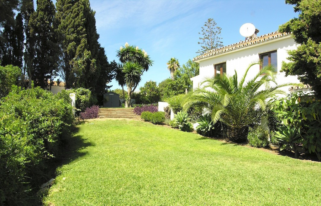 Villa te koop in San Pedro de Alcántara R4395400