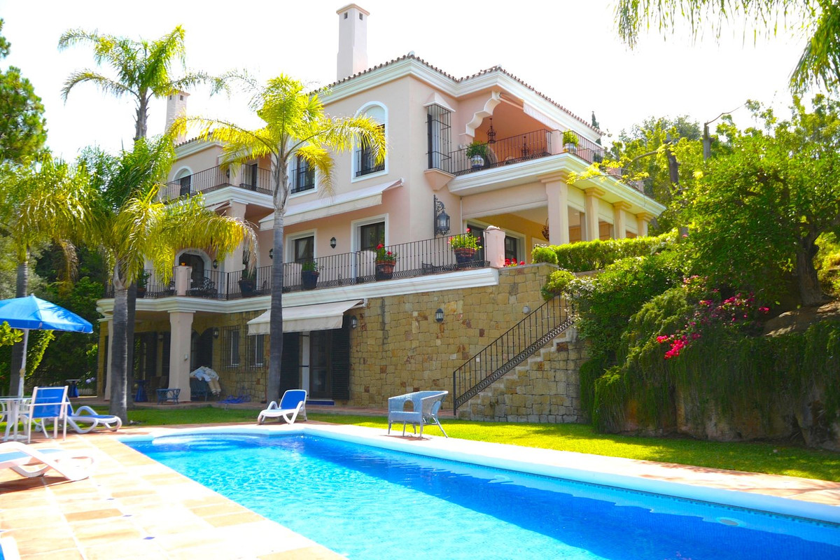 Villa te koop in Río Real R4227610