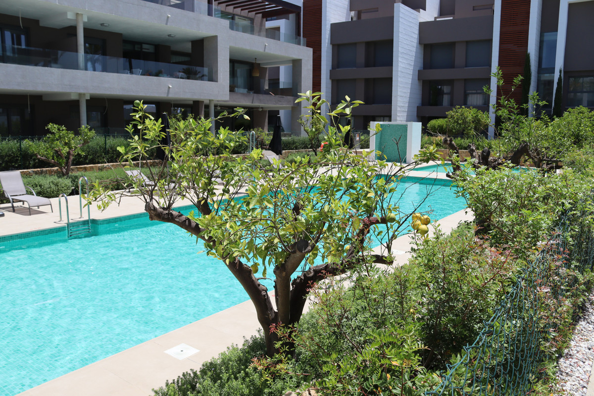 Apartment Penthouse in Cancelada, Costa del Sol

