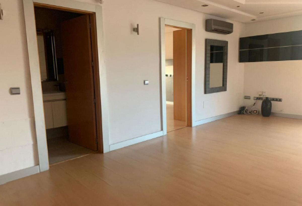 Appartement te koop in Los Boliches R4122643