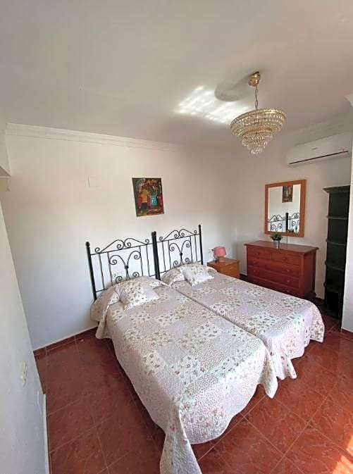 Villa te koop in Churriana R4445104