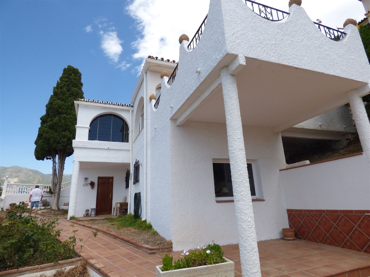 Villa te koop in Fuengirola R4417372