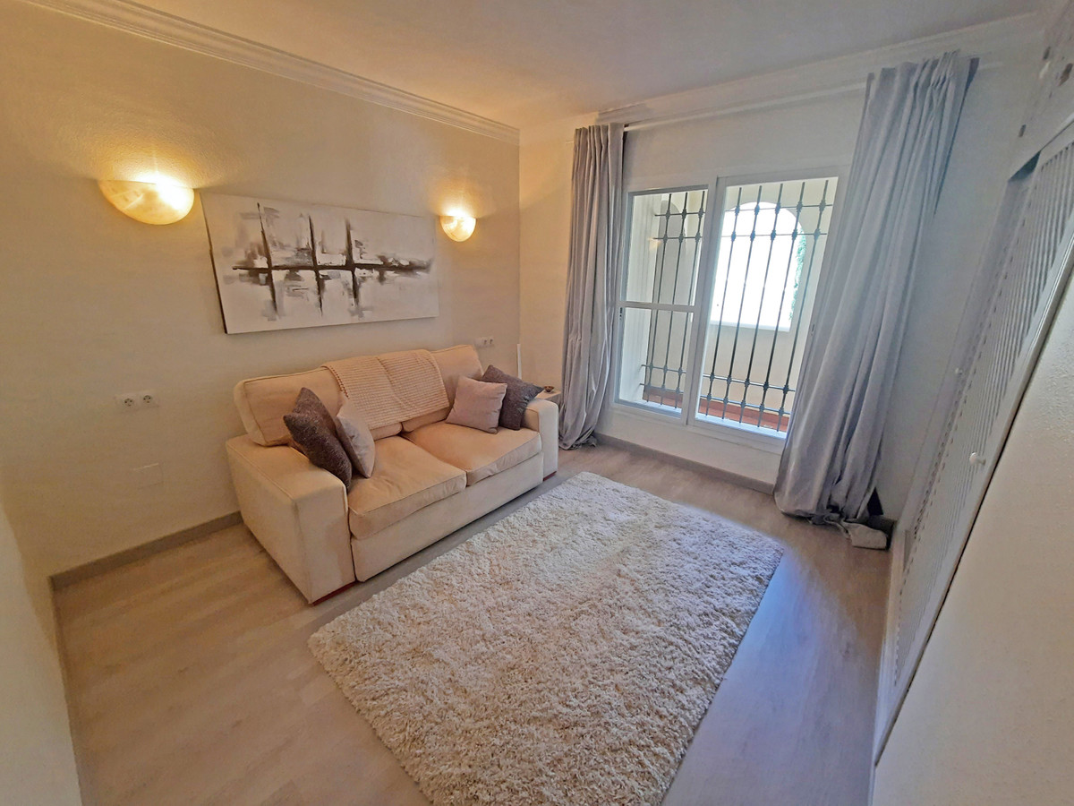 Appartement te koop in Calahonda R4711063