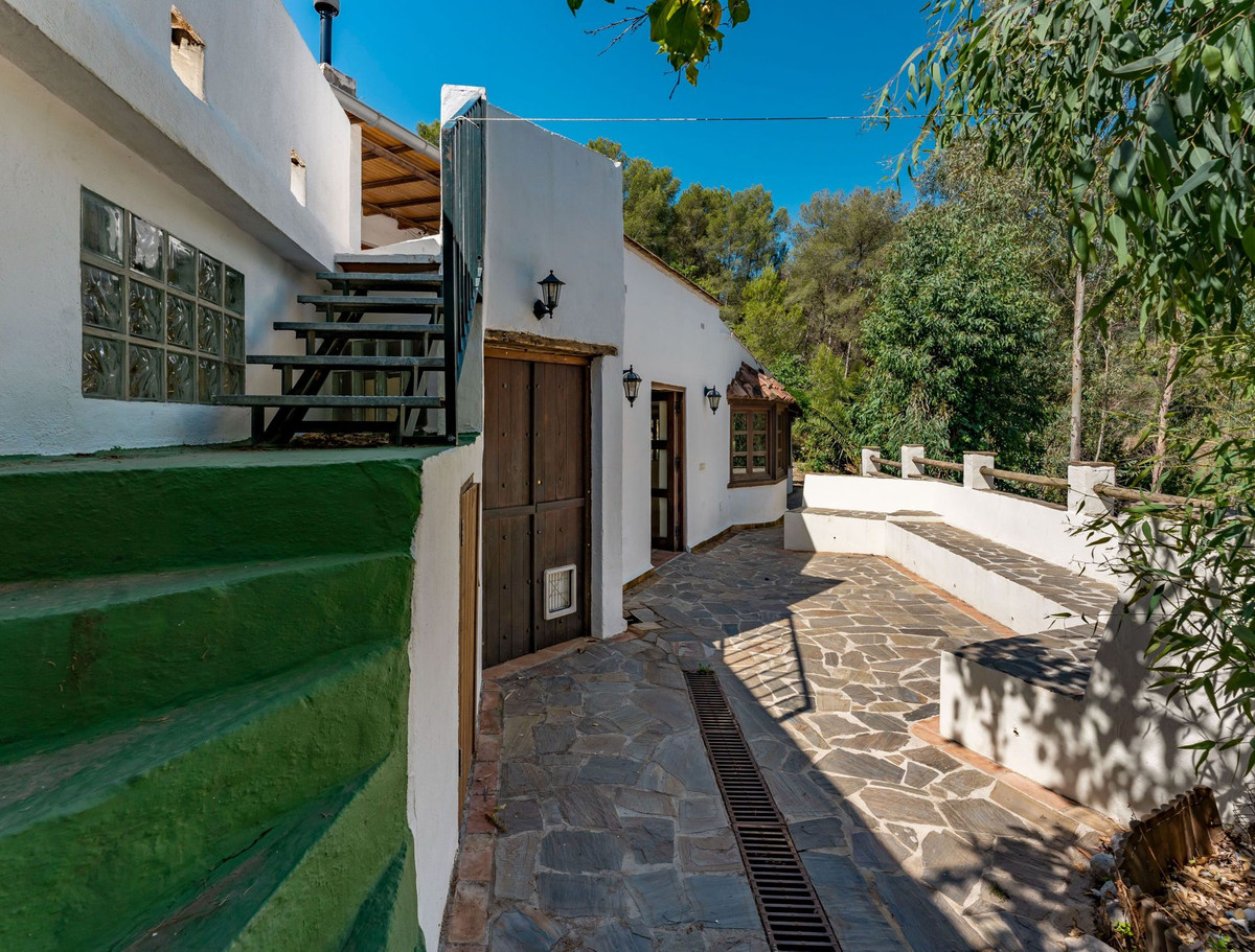 Villa te koop in Coín R4334038
