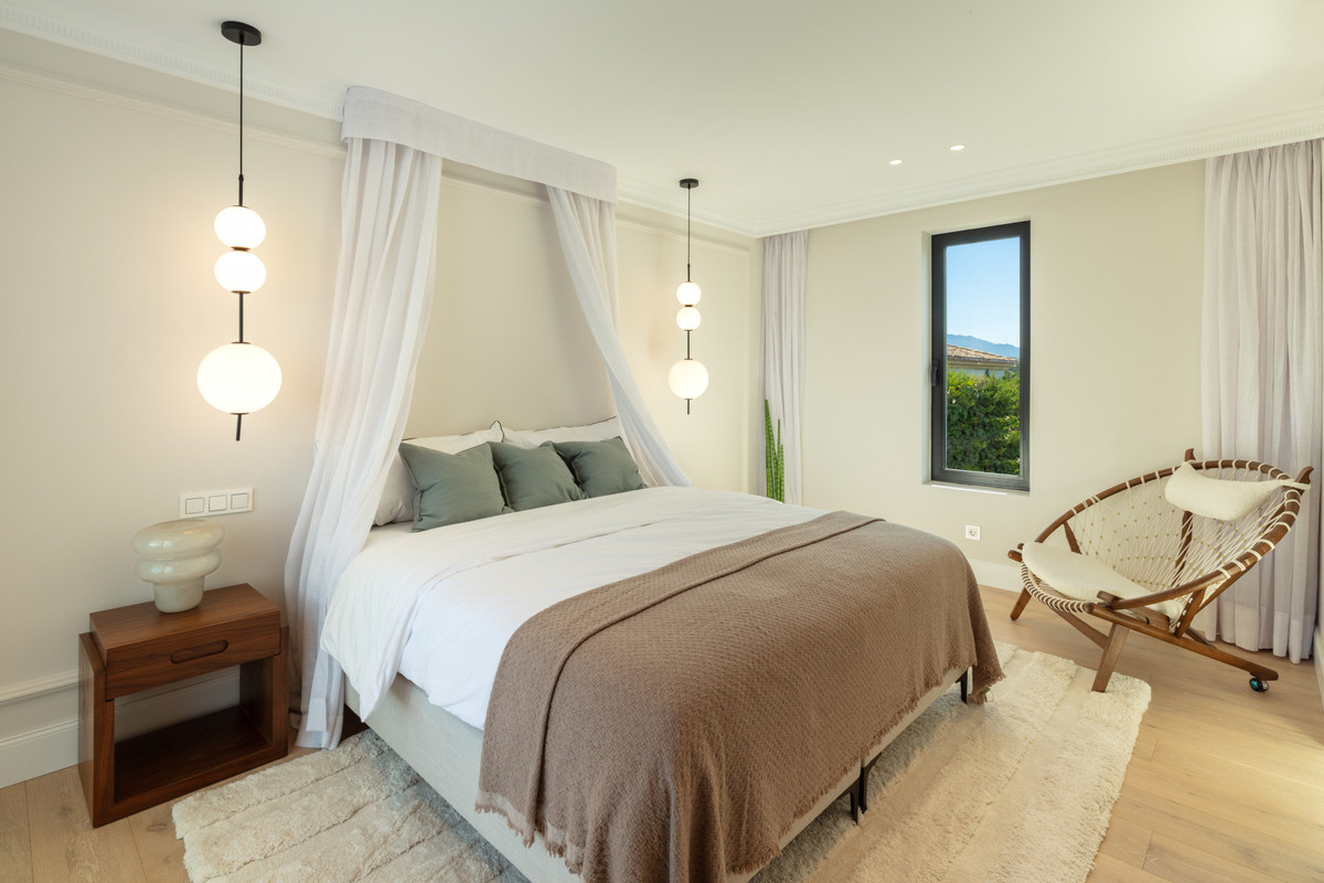 5 Schlafzimmer Freistehende Villa Zu Verkaufen Nueva Andalucía