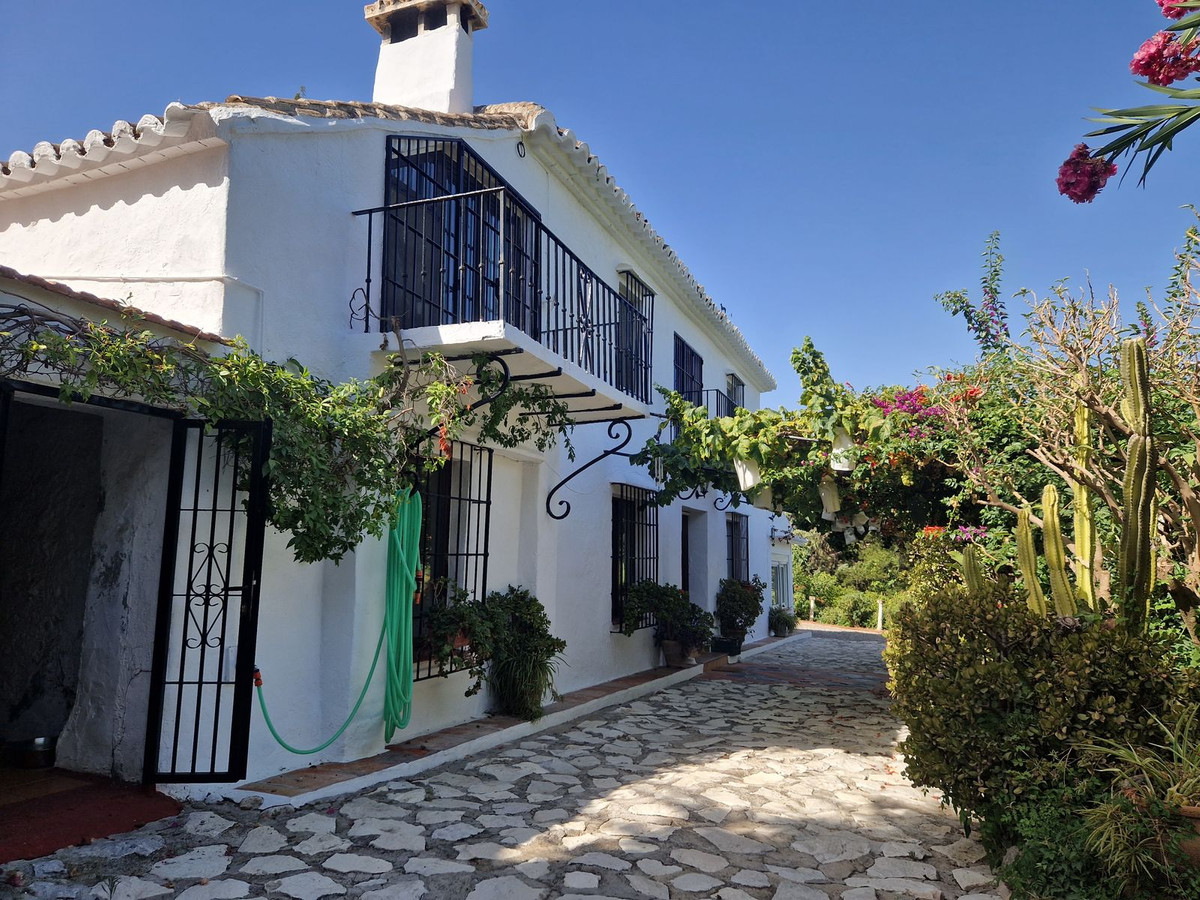 Villa te koop in Alhaurín el Grande R4380598