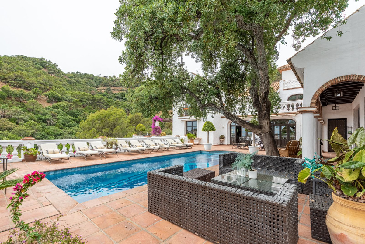 Villa te koop in El Madroñal R4296442