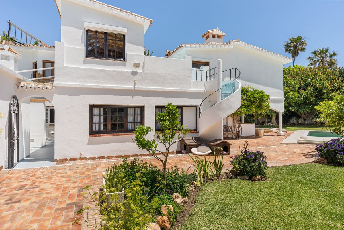4 Schlafzimmer Freistehende Villa Zu Verkaufen Guadalmina Baja