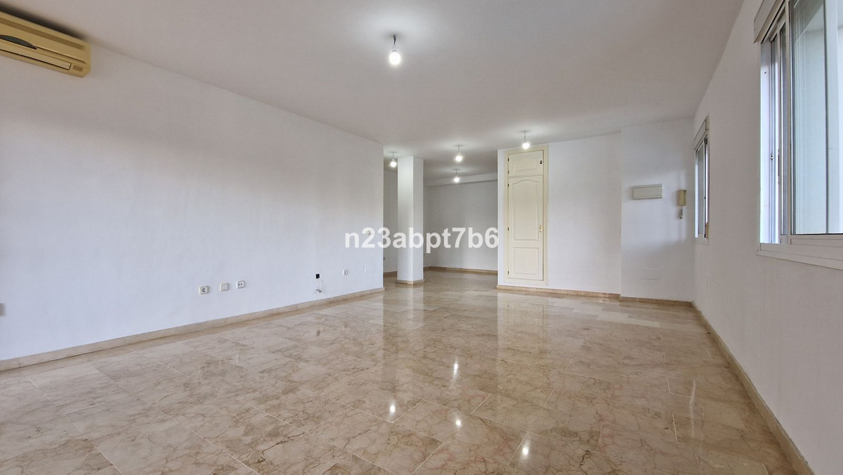Appartement te koop in Nueva Andalucía R4564105