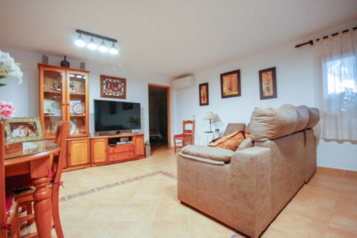 Villa te koop in Alhaurín el Grande R4629661