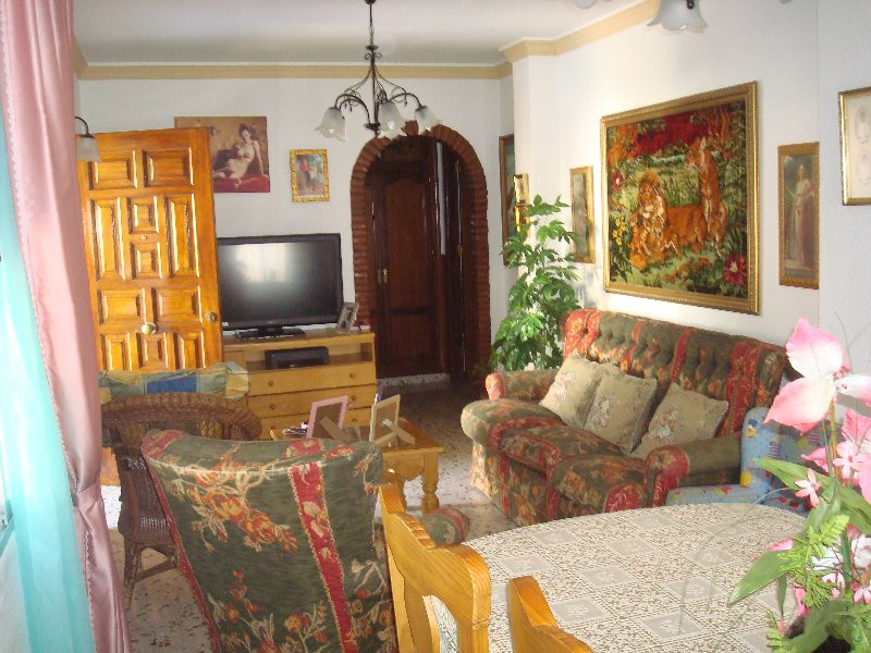 Villa te koop in Estepona R141157
