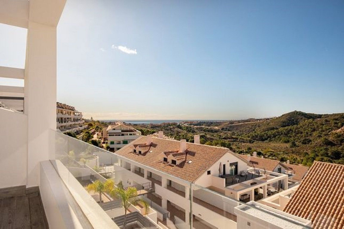 Apartment Penthouse for sale in Selwo, Costa del Sol