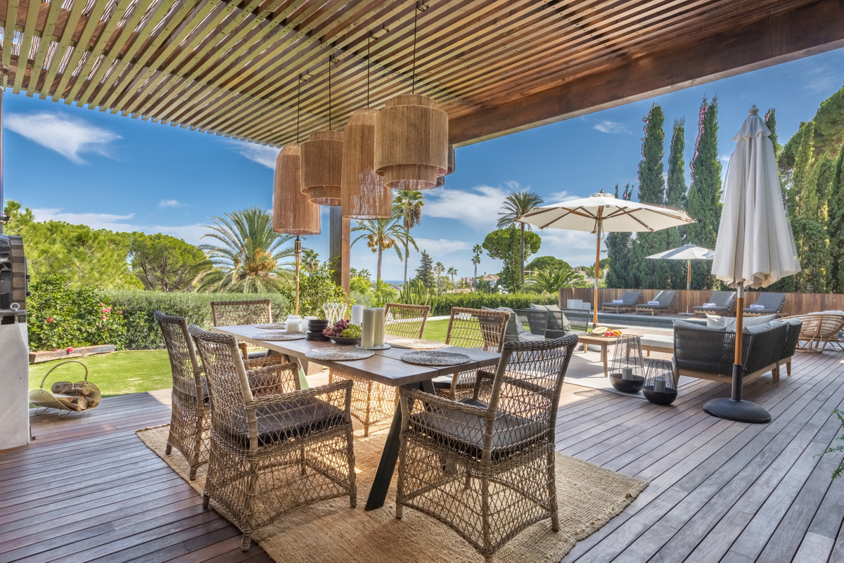 Villa Detached for sale in Nueva Andalucía, Costa del Sol