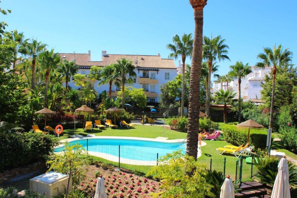 Apartamento con 4 Dormitorios en Venta Bahía de Marbella