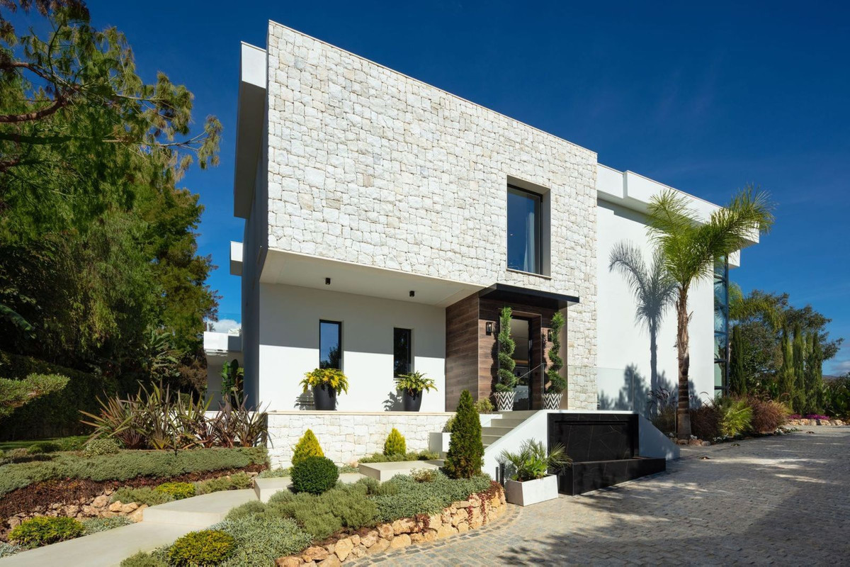 Villa te koop in Nueva Andalucía R4232152