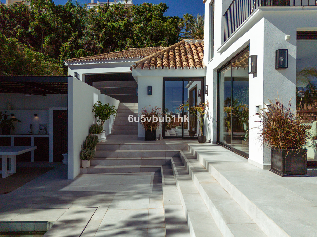 Villa te koop in Nueva Andalucía R4502806
