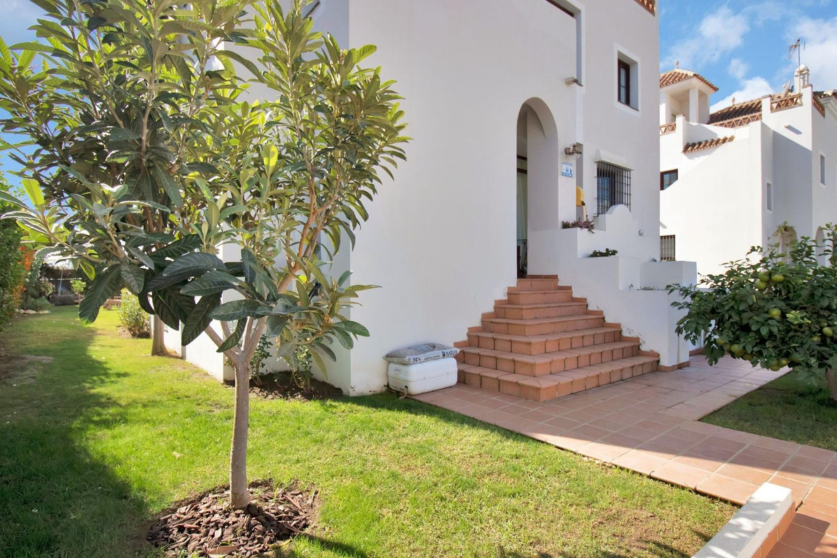 Villa te koop in Estepona R4506700
