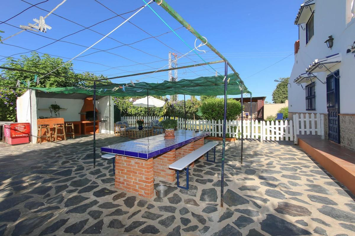 Villa te koop in Alhaurín de la Torre R3229033