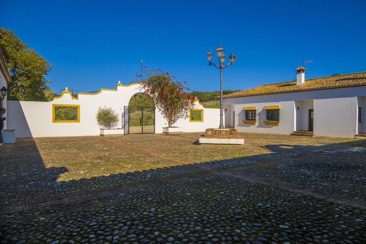 Villa te koop in Estepona R4649611