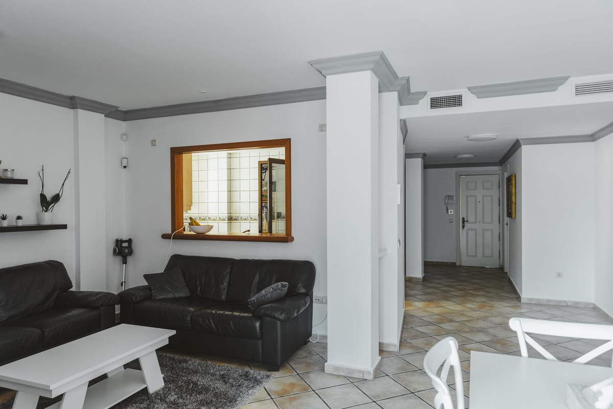 13 Bedroom Middle Floor Apartment For Sale Estepona