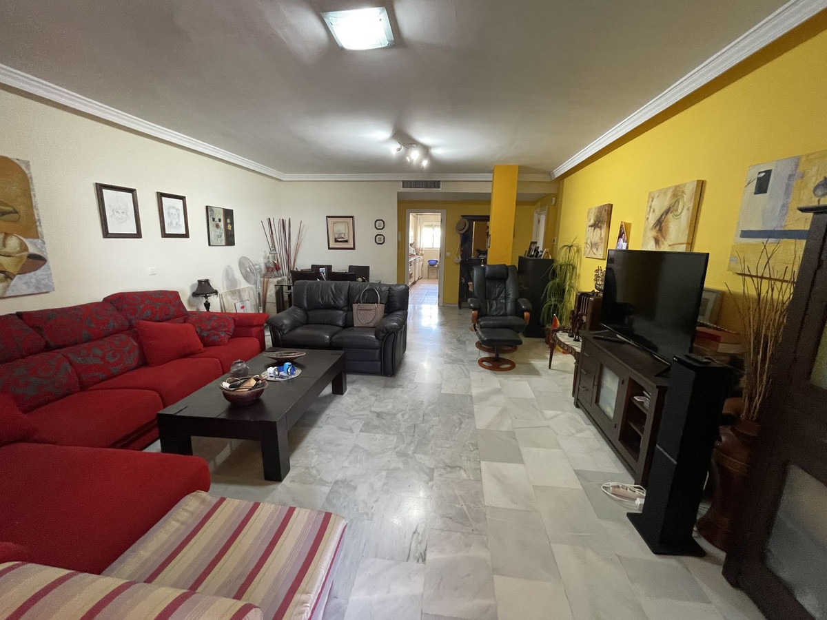 Appartement te koop in Estepona R4317091