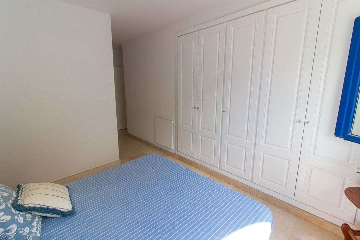 Appartement te koop in San Luis de Sabinillas R4409449