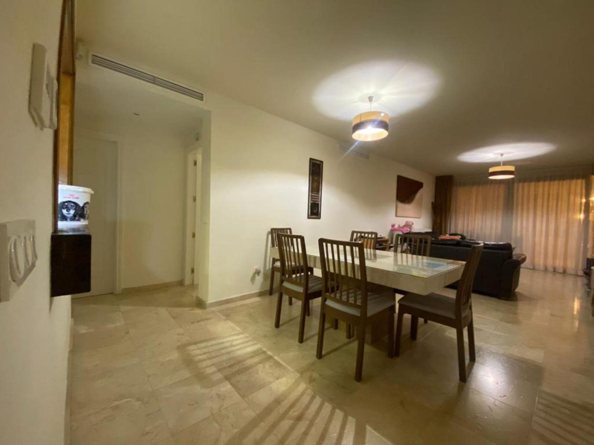 Appartement te koop in Estepona R4440937