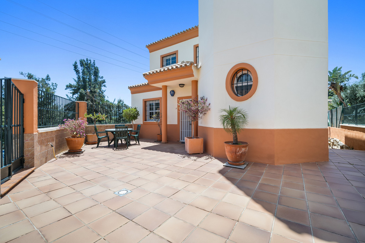Villa te koop in Calahonda R4355545