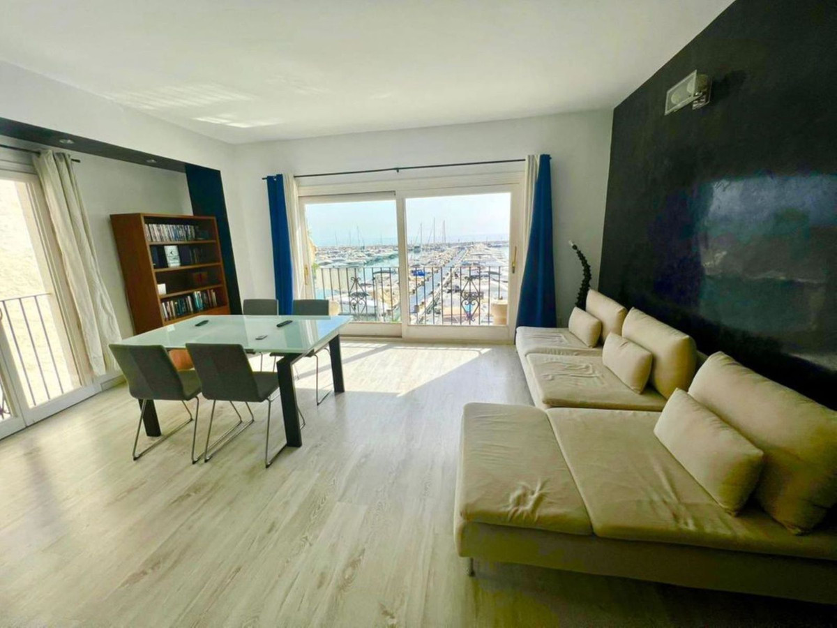 Apartment Penthouse Duplex in Puerto Banús, Costa del Sol
