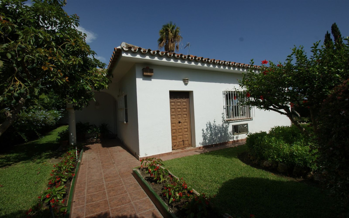 Villa te koop in Nueva Andalucía R4648246