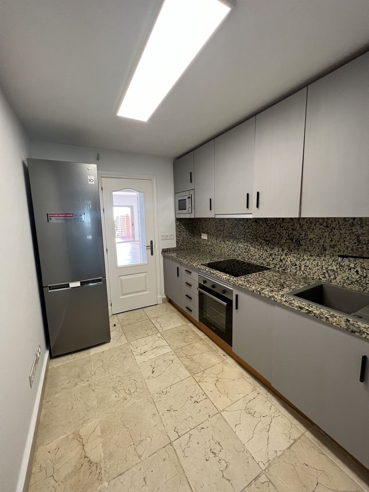 Appartement te koop in Estepona R4660351