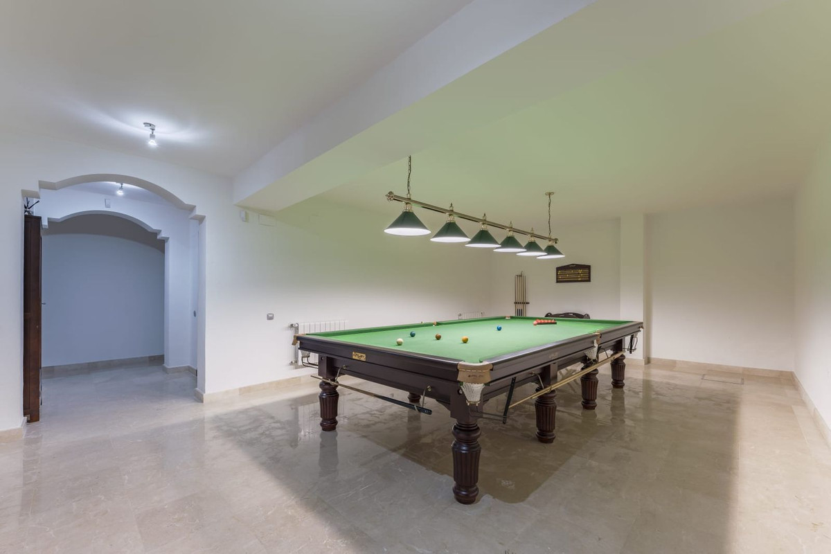 Villa te koop in Nueva Andalucía R4356319