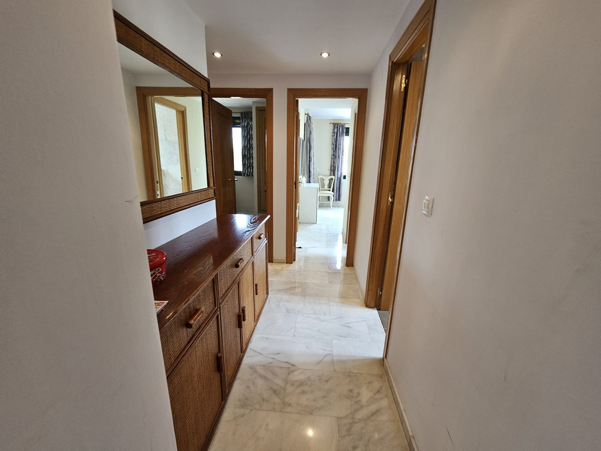 Appartement te koop in Riviera del Sol R4319338