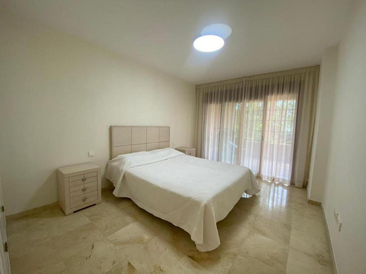 Appartement te koop in Estepona R4440937