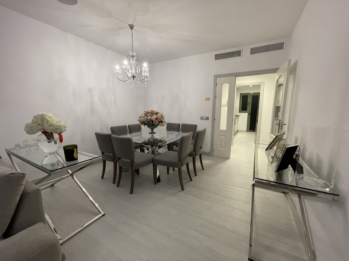 Appartement te koop in Estepona R4645564