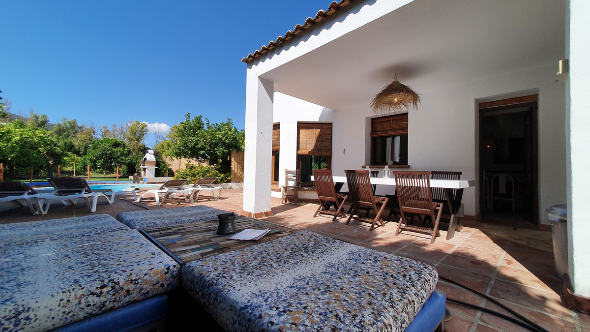 Villa te koop in Alhaurín el Grande R4594348