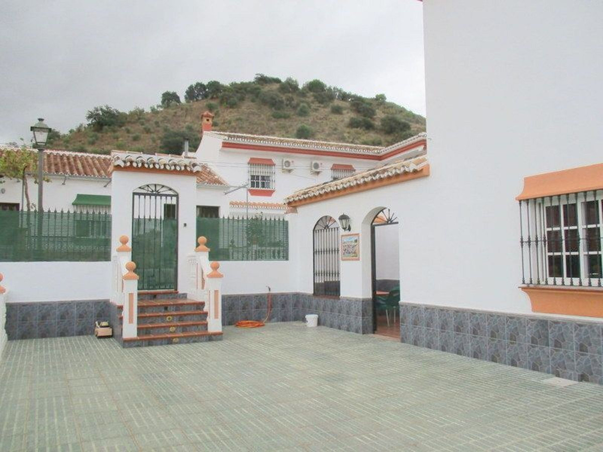 Villa Detached in Alora, Costa del Sol
